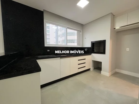 Imagem Locação Anual Apartamento Alto Padrão com churrasqueira á carvão e uma linda vista em Balneário Camboriú