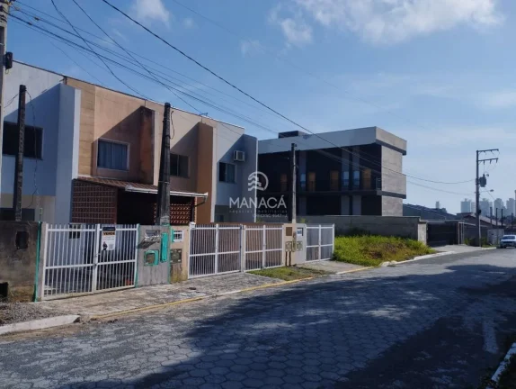 Imagem Sobrado com 2 quartos a venda no bairro Itacolumi, Piçarras