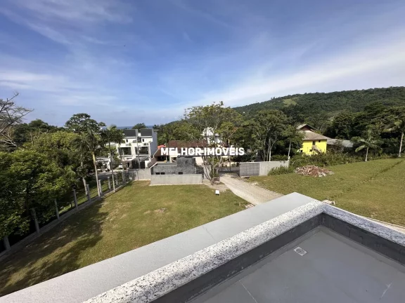 Imagem Casa de Alvenaria nova com 3 suítes localizada na Praia de Taquaras em Balneário Camboriú - SC