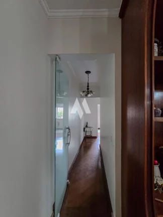 Imagem Apartamento com 2 dormitórios, sendo 1 suíte e dependência completa a 1/2 quadra da praia à venda no Embaré, Santos/SP