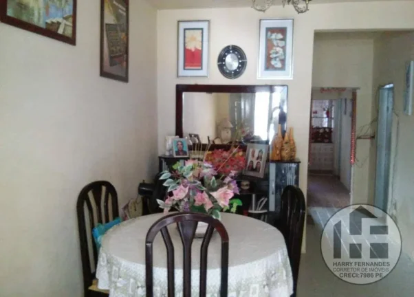Imagem Casa com 2 pavimentos à venda, 5 quartos (1 suíte) no bairro da tamarineira, Recife-PE.