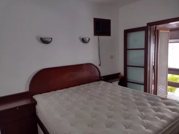 Imagem Casa em Condomínio para Locação em Santana de Parnaíba / SP no bairro Alphaville