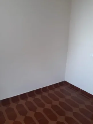 Imagem Casa em ótima localização em Santa Terezinha, com 03 dormitórios sendo 01 com AE, sala, banheiro...