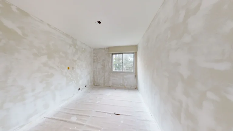 Imagem Apartamento em Reforma 156M², 3Q, 1 Banheiro, 2 Vagas.