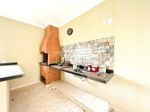 Imagem Casa térrea com 3 quartos, sendo 3 suítes, sala de estar, sala de jantar, área gourmet com churra...