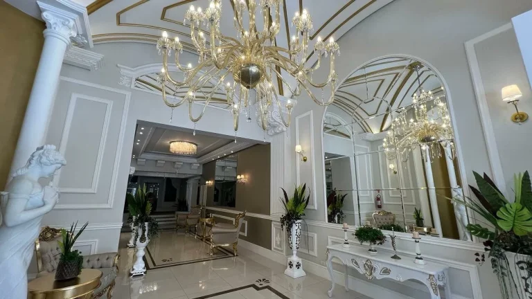 Imagem Apartamento com 4 dormitórios à venda sendo 4 suítes, 190.0 m² por - R$ 5.950.000,00 - Meia Praia - Itapema/SC