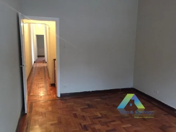 Imagem Excelente sobrado a 5 minutos da estação do metro Ana Rosa com 3 dormitórios, 3 vagas de garagem proximo a principais comércios, avenidas de São Paulo