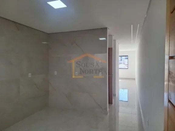 Imagem Sobrado 3 dormitórios, sendo 1 suíte, sala espaçosa, cozinha funcional, 2 lavabos, banheiro socia...