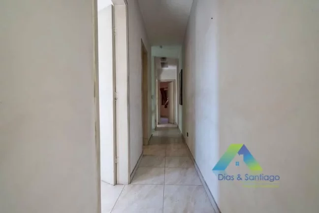 Imagem Casa com 4 Quartos e 2 banheiros à Venda, 235 m² por R$ 800.000,00