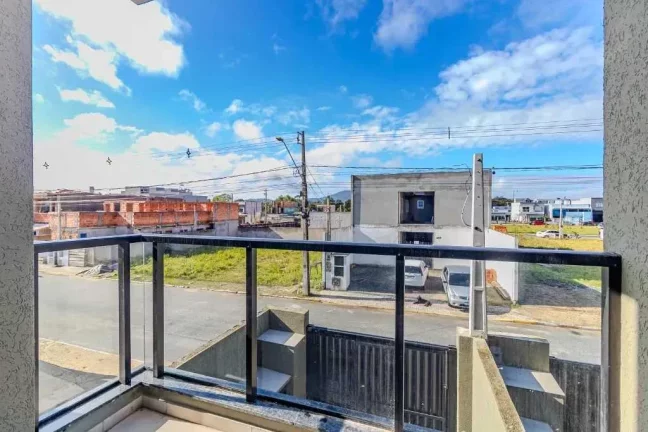 Imagem Sobrado novo com 2 suítes e 1 vaga de garagem, Sertão do Trombudo em Itapema/SC
