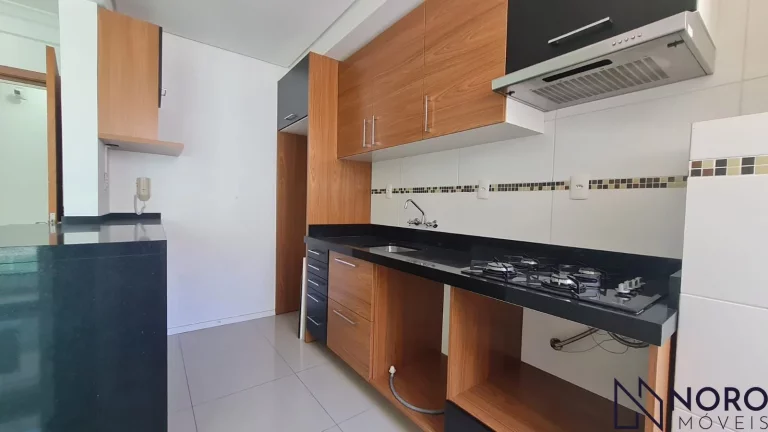 Imagem Apartamento com 2 dormitórios (1 suíte), móveis planejados, sacada com churrasqu
