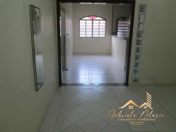 Imagem Casa Padrão com dois dormitórios mais edícula