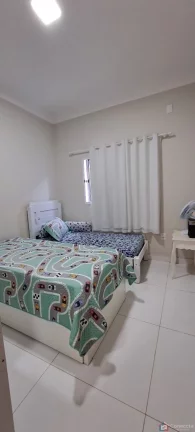 Imagem Casa de Esquina à Venda no Bairro Barreiro – Patos de Minas/MG | 3 Quartos (1 Suíte com Closet), 240m² de Terreno | Aceita Permuta