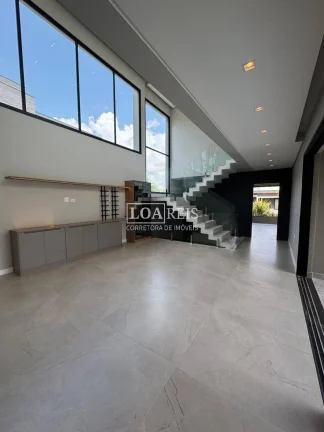 Imagem CASA 4 SUÍTES SENDO 1 SUÍTE MASTER CONDOMÍNIO ALPHAVILLE II