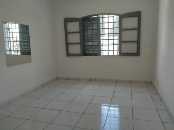 Imagem Descubra o sobrado versátil que une trabalho e conforto no coração S.A