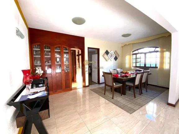 Imagem Casa para Venda em Teresópolis / RJ no bairro Várzea