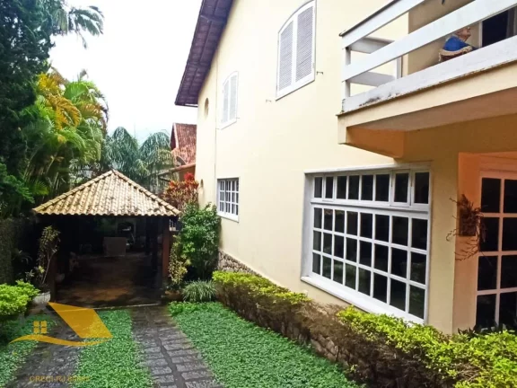 Imagem Vendo casa de alto padrão no Cônego, com 6 quartos