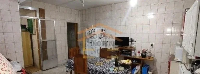 Imagem Casa de Vila, muito aconchegante, abaixo do valor de mercado.
Casa antiga, porém bastante conservad...