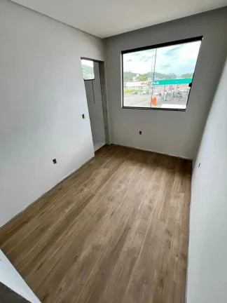 Imagem Geminado com 3 suítes e 2 vagas de garagem - Saguaçu | Joinville/SC