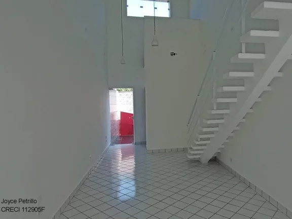 Imagem No Centro De Peruíbe Loja com Mezanino Disponível Para Locação. Oportunidade!!!