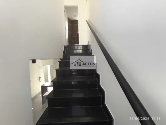 Imagem Casa com 3 Quartos à Venda, 100 m² em São Pedro - Ibirité