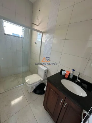 Imagem Sobrado de 4 dormitórios, sendo 1 suíte a 50m do mar no bairro Meia Praia, em Navegantes - Adriano Carpes Imóveis vende