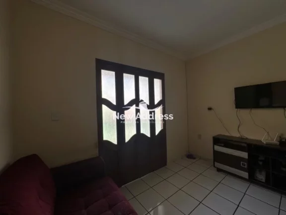 Imagem Casa em Alto Lage: 300 m², 5 quartos, 3 banheiros, garagem. Dois pavimentos. Financiável.