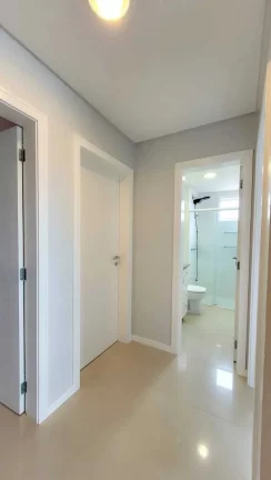 Imagem Apartamento com 3 dormitórios sendo 1 suíte e 2 vagas de garagem em Balneário Camboriú/SC