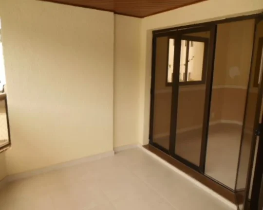 Imagem Apartamento à venda no Guarujá na Praia das Pitangueiras.