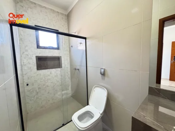 Imagem Casa de Luxo em Condomínio para Venda ou Locação no Jardim Cybelli, Ribeirão Preto-SP 3 Quartos, 2 Suítes, 2 Salas - Condomínio Residencial dos Ipês