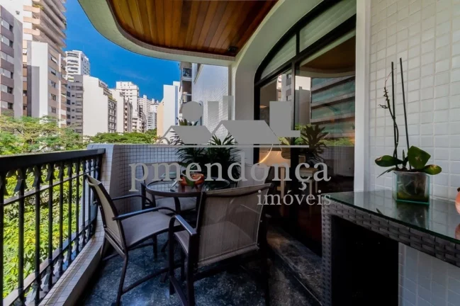 Imagem Apartamento Alto Padrão reformado em Higienópolis, com 4 suítes e 4 vagas pronto para morar!