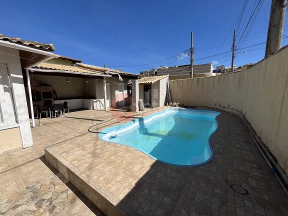 Imagem Casa duplex a venda, 3 quartos, no Condomínio do Pássaros - Cabo Frio