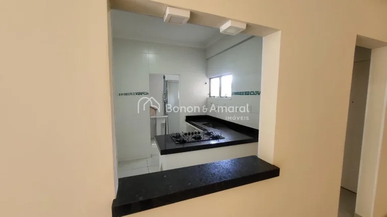 Imagem Excelente oportunidade em uma das regiões mais desejadas! Imóvel espaçoso com 3 dormitórios, sal...