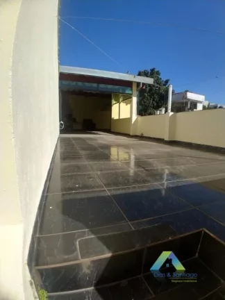 Imagem Lindo sobrado com excelente localização em bairro tranquilo de fácil acesso a comercios e principais avenidas com excelente valor !