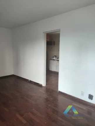 Imagem Apartamento com 3 dormitórios à venda, 65m²