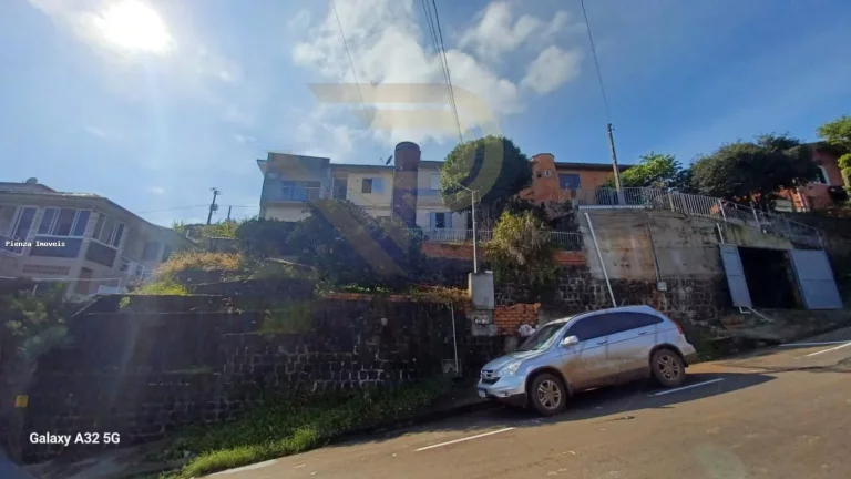 Casa Duplex para Venda em Concórdia, Nações, 3 dormitórios, 1 suíte, 2 banheiros, 1 vaga
