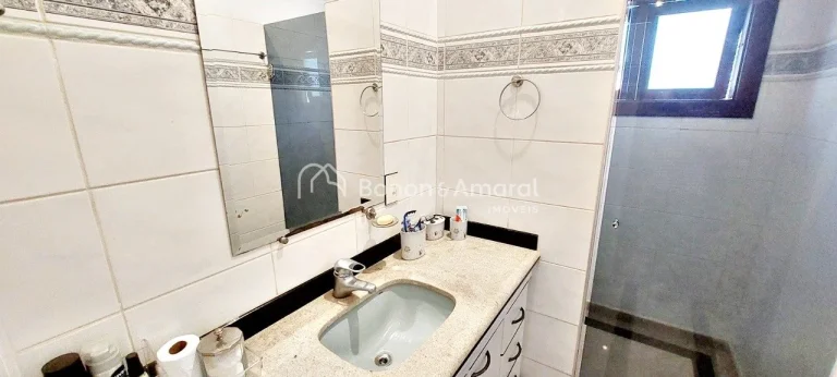 Imagem Casa Térrea a Venda, Linda, Charmosa e Aconchegante, Rica em Armários, Condomínio Fechado, Bairro...