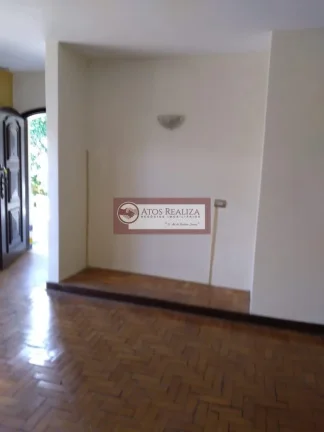 Imagem Casa térrea com edícula à venda em Jardim Esmeralda Região da Cidade Dutra SP. 300m², 3 dormitórios, 2 banheiros, 4 Vagas de garagem por R$800.000. Oportunidade!