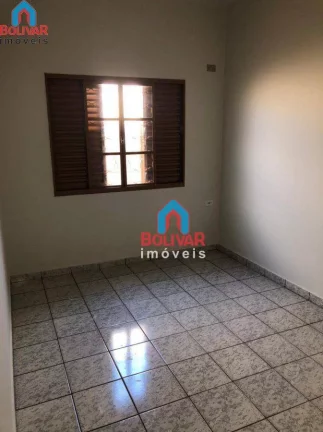 Imagem Casa com 3 dormitórios para alugar, 200 m² por R$ 2.700,00/mês - Residencial Jardim Primavera - Itumbiara/GO