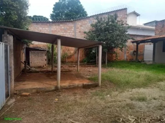 Imagem EXCELENTE CASA, PRÓXIMA AO SUPERMERCADO BH, EM JUATUBA!
*CASA EM LOTE DE 420M²
*CONSTITUÍDA POR: ...