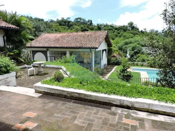 Imagem Casa em Condomínio a Venda no bairro Granja Viana - Jandira, SP