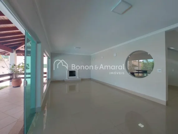 Imagem Casa incrível à venda em um condomínio de alto padrão em Valinhos, com localização privilegiad...