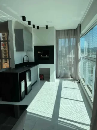 Imagem Apartamento mobiliado com 3 suítes e 1 vaga de garagem na Meia Praia em Itapema