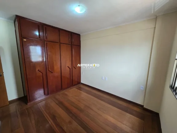 Imagem Apartamento centro. 3 dorm. sendo 1 suíte, 2 vagas de garagem.