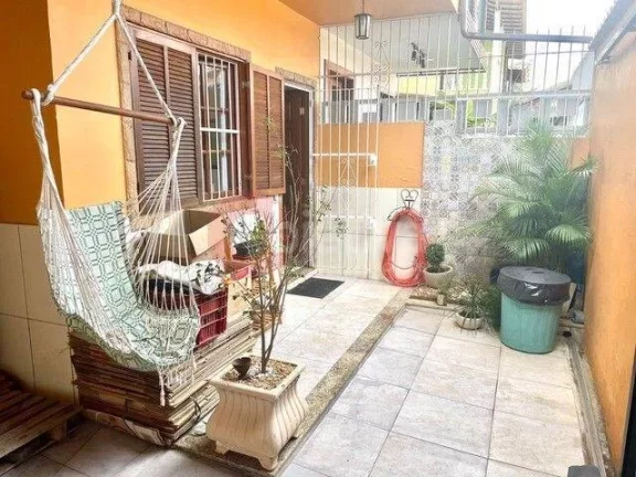 Imagem Casa independente duplex a venda com 3 quartos - Palmeiras - Cabo Frio/RJ