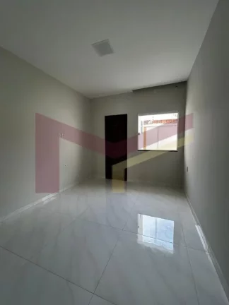 Imagem Casa 2/4 sendo uma suíte Pronta para morar