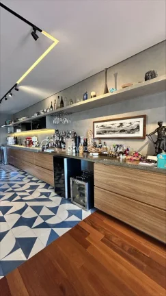 Imagem Apartamento a venda no Cambuí com 3 quartos sendo 1 suíte, 2 vagas 193m²