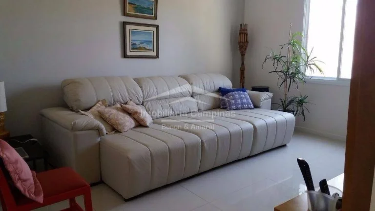 Imagem Casa espaçosa com 4 quartos, 1 suíte, 4 banheiros e diversas comodidades

Esta casa ampla oferece ...