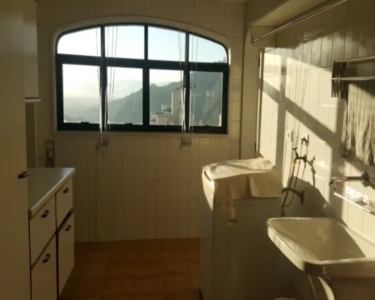 Imagem Apartamento com lazer nas Pitangueiras com vista para o mar