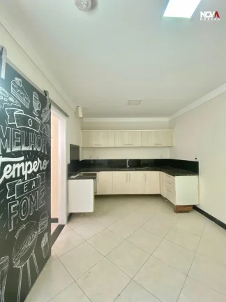 Imagem Tem lugares que a gente entra e simplesmente sente
Sente o coração mais leve, a rotina mais fác...
